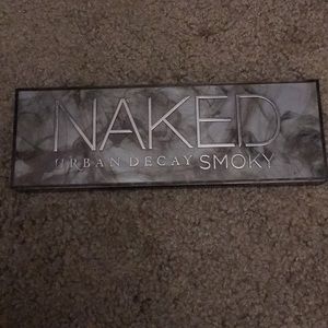naked smoky palette